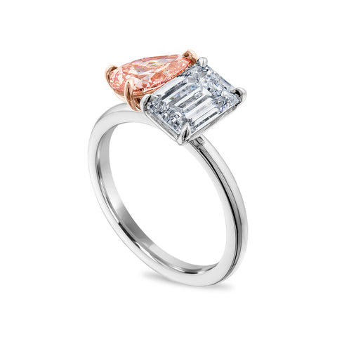 Moi et Toi Ring – 1.81ct Emerald-Cut Diamond & 1.00ct Pink Pear-Shaped Diamond💎✨